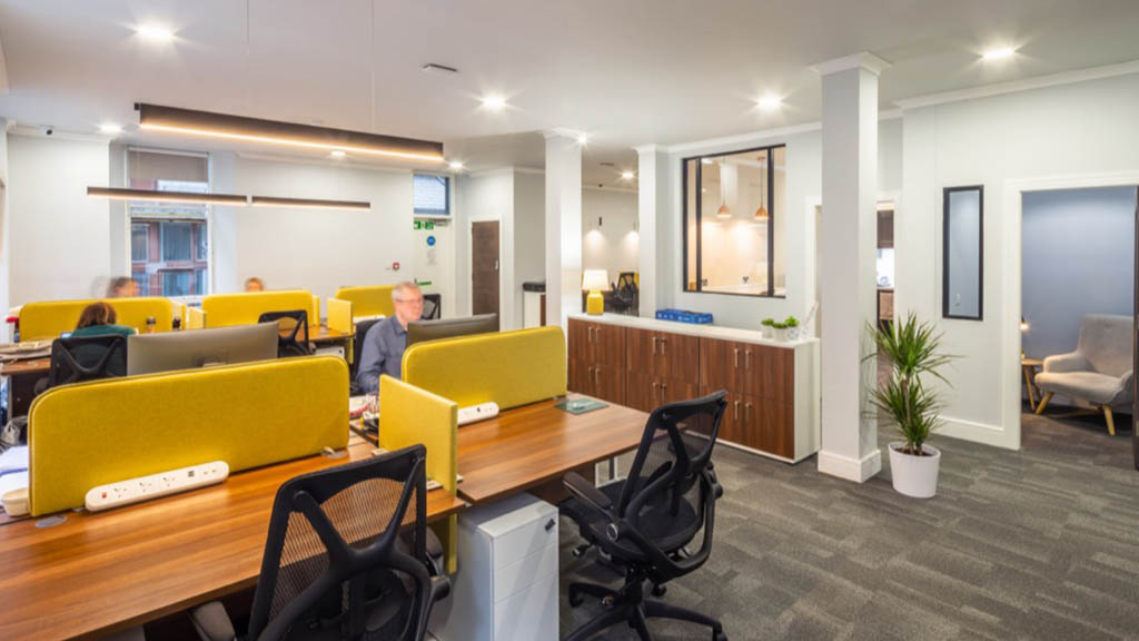 Quality Serviced Office Spaces in Edinburgh - Strathmore - Co-Working Desks, 10 South St Andrew St